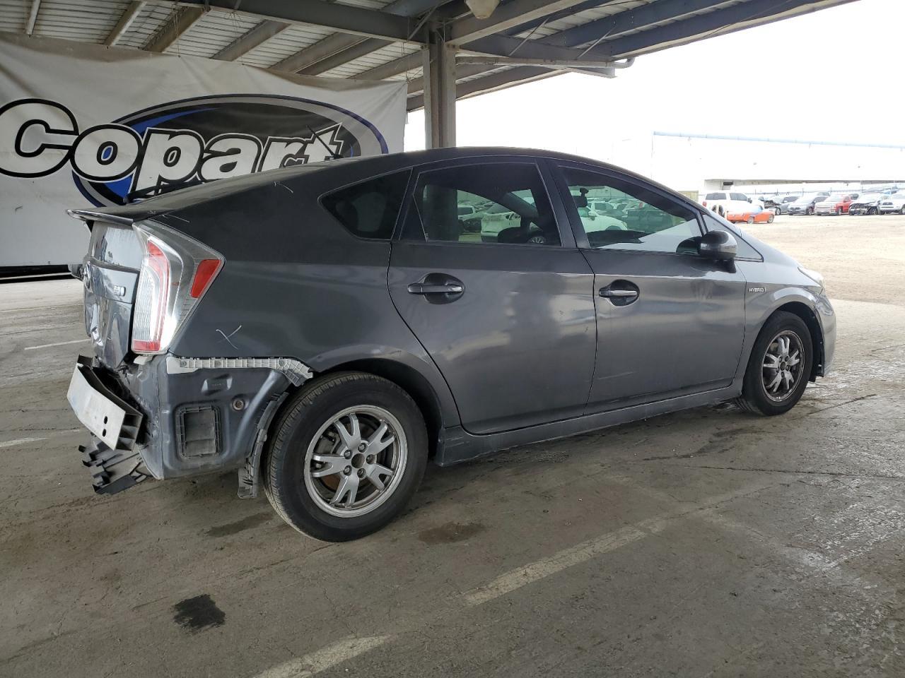 2015 Toyota Prius - Фото 3