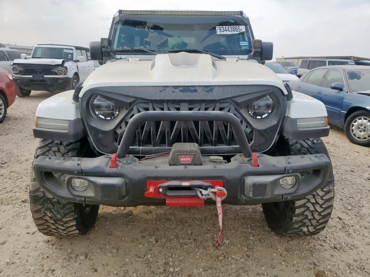 2018 Jeep Wrangler Unlimited Sahara - Image 5