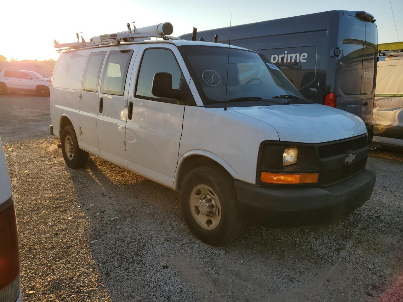 2013 Chevrolet Express G2500 - Image 4