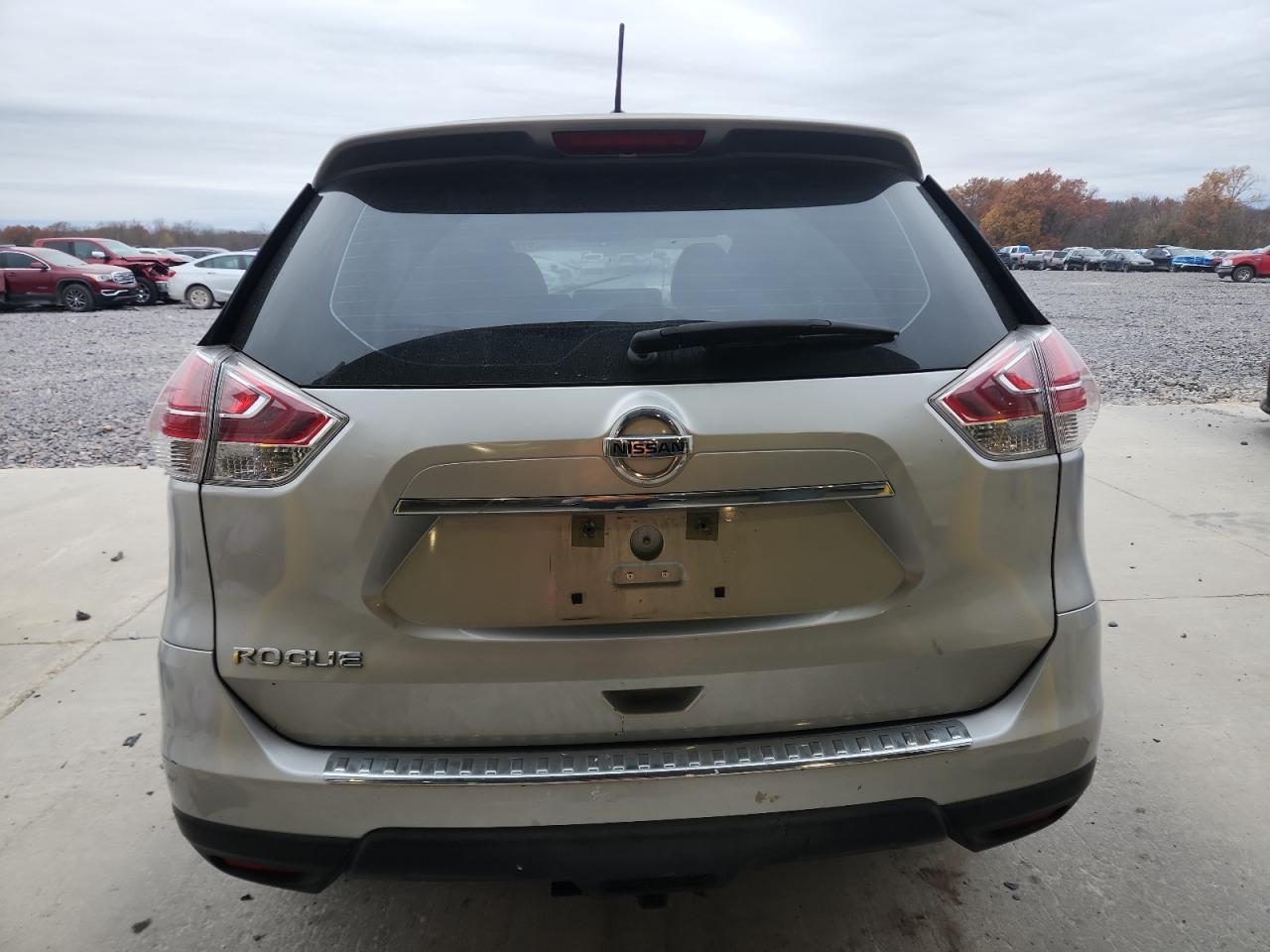 2015 Nissan Rogue S - Фото 6