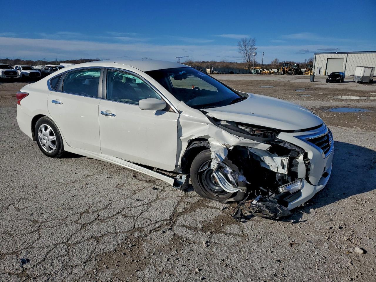 2015 Nissan Altima 2.5S - Фото 4