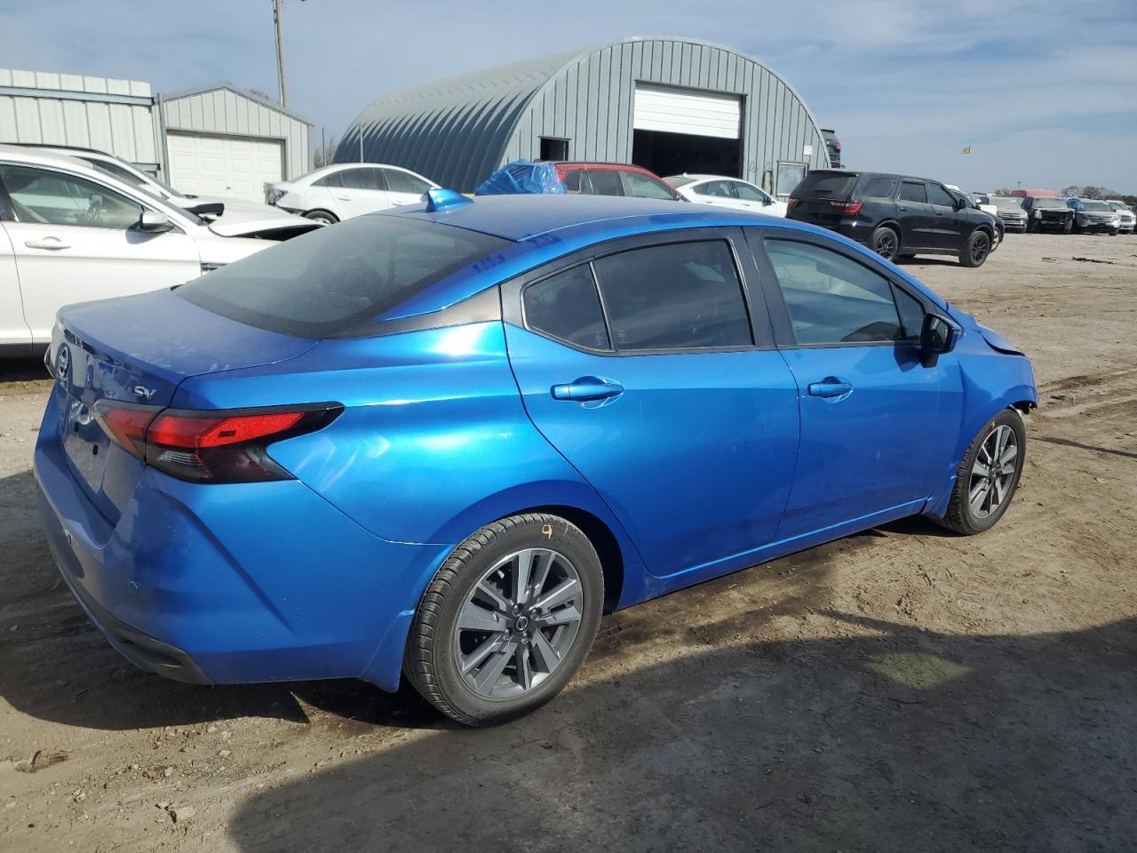 2020 Nissan Versa Sv - Фото 3