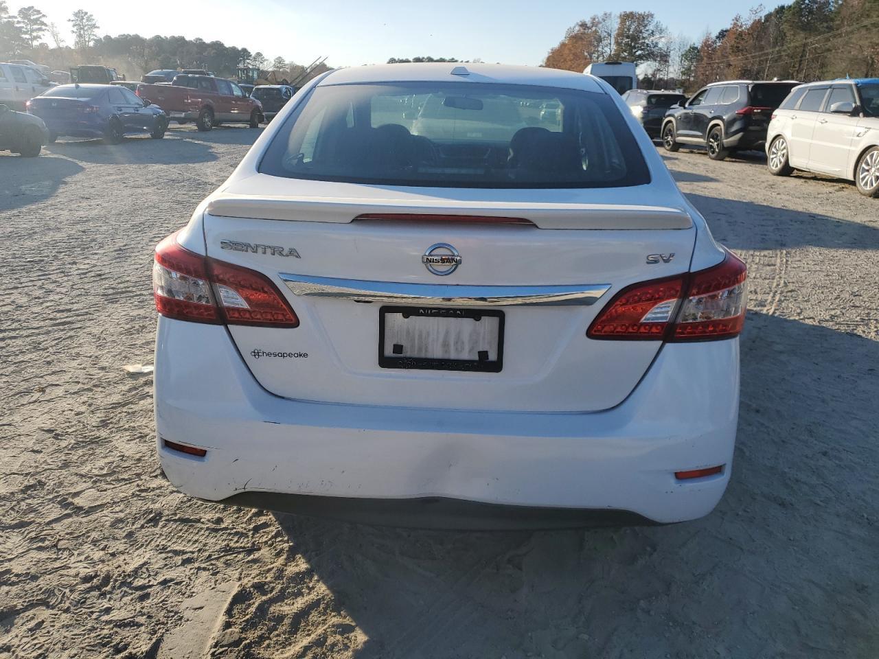 2015 Nissan Sentra S - Фото 6