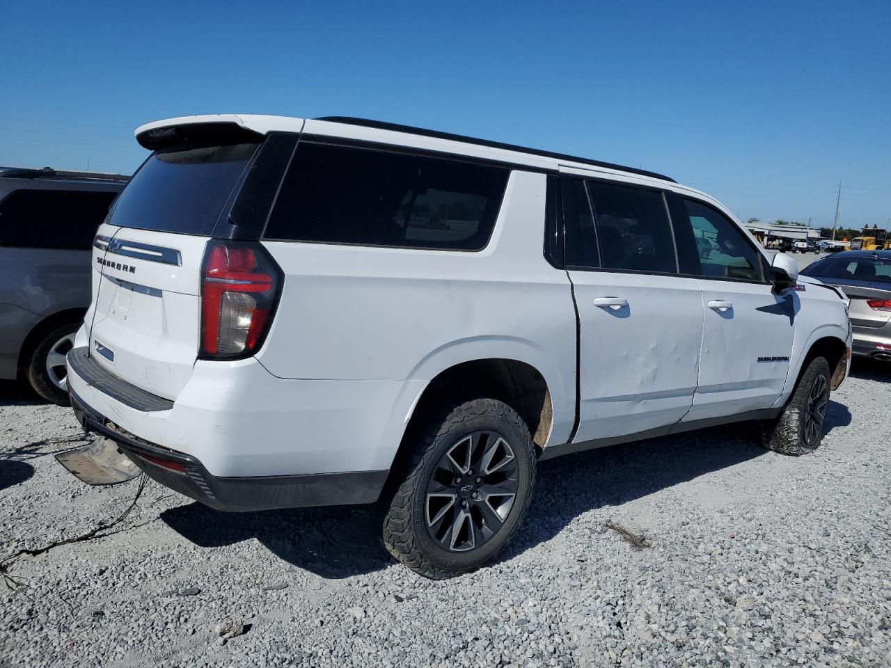 2021 Chevrolet Suburban K1500 Z71 - Фото 3