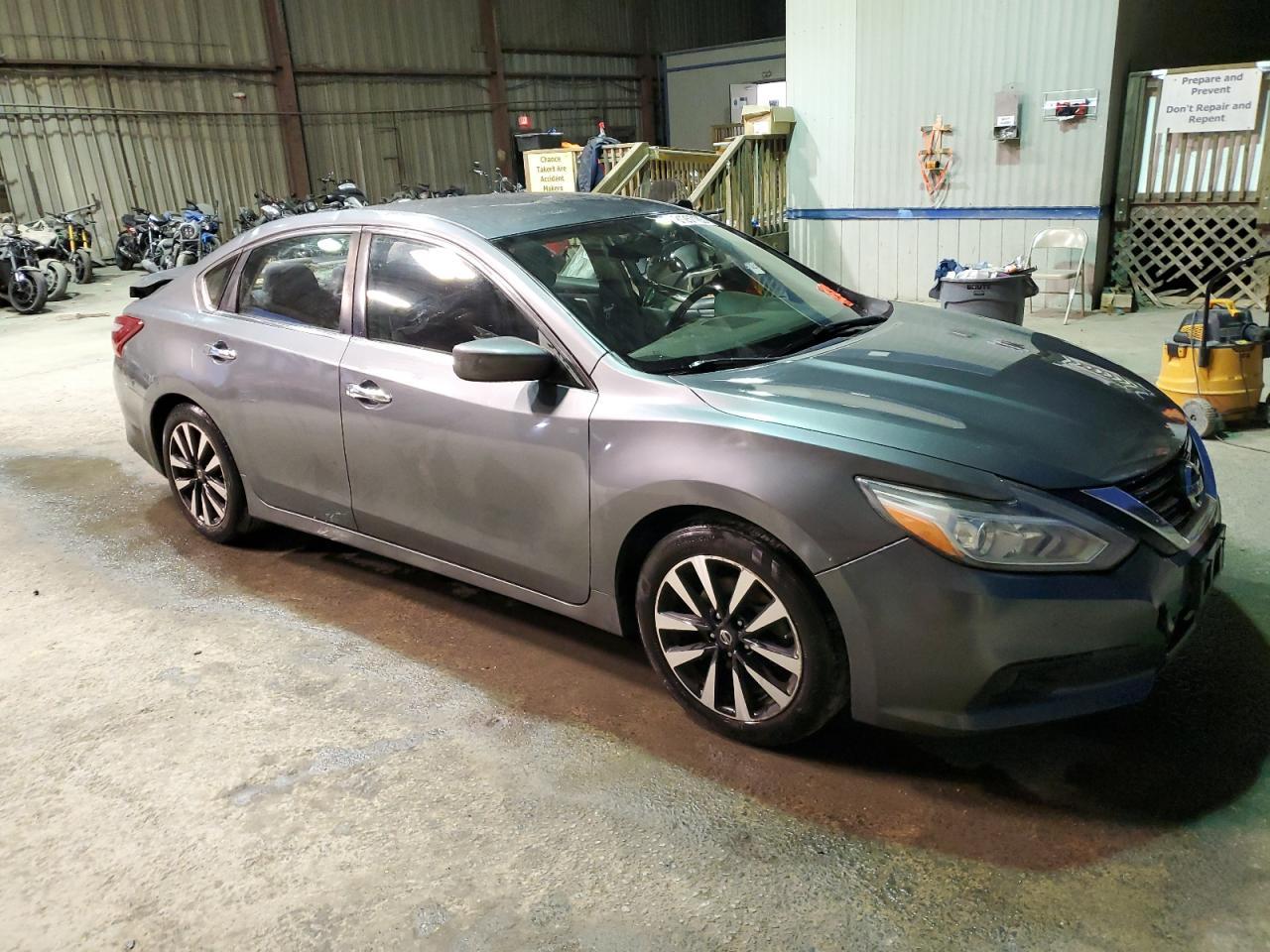 2018 Nissan Altima 2.5 - Image 4