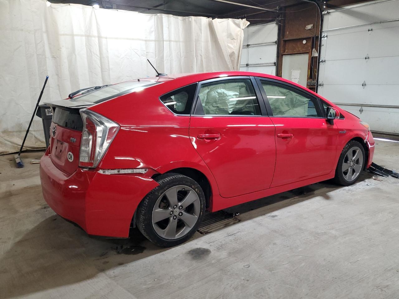 2015 Toyota Prius - Image 3