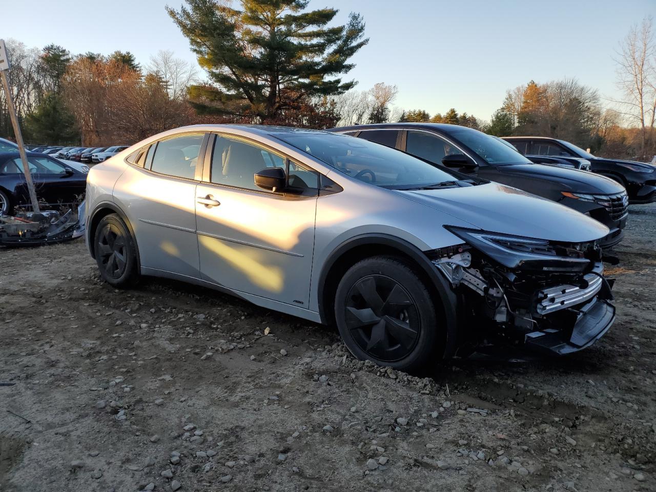 2024 Toyota Prius Le - Фото 4