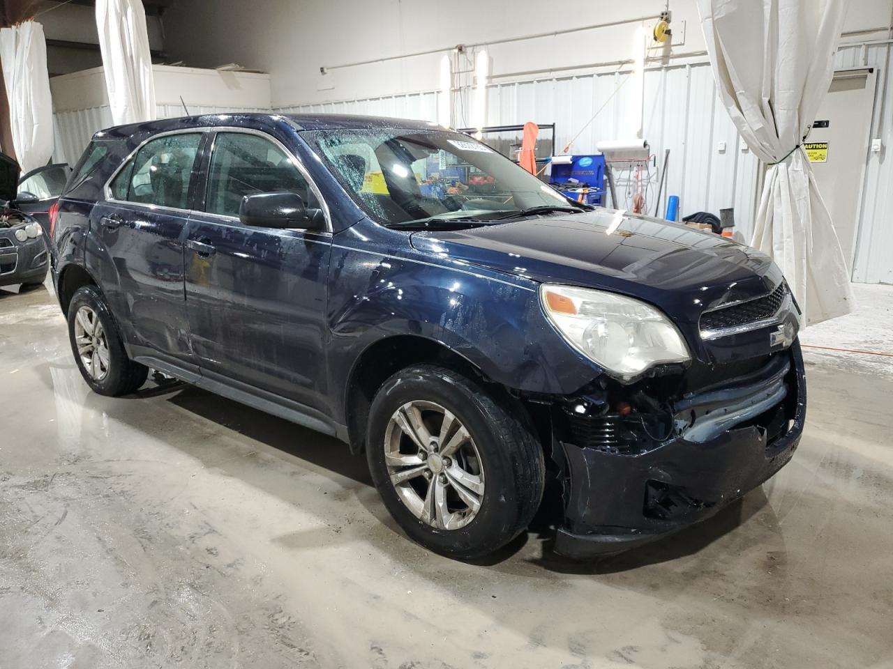 2015 Chevrolet Equinox Ls - Image 4