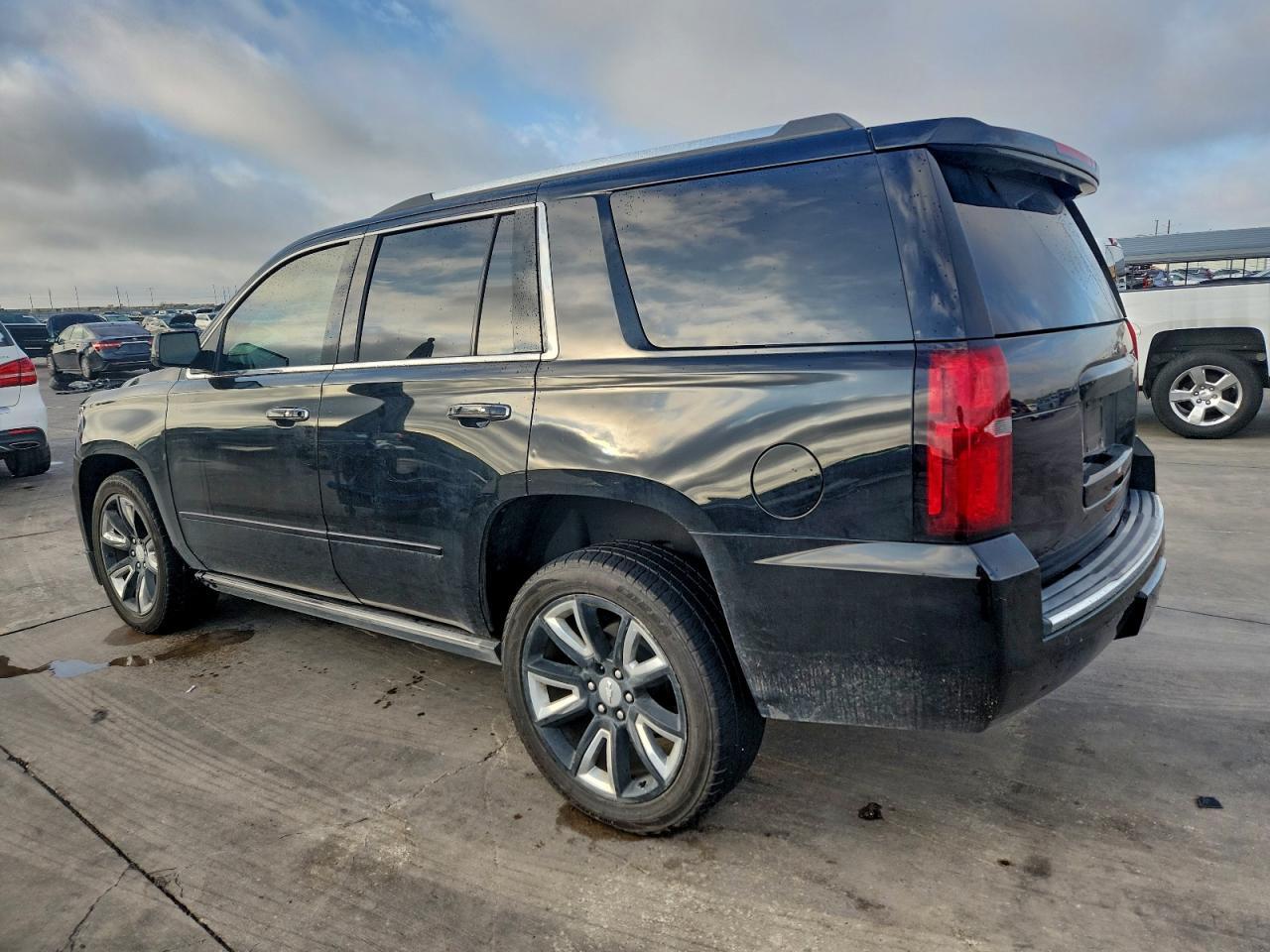 2017 Chevrolet Tahoe C1500 Premier - Image 2