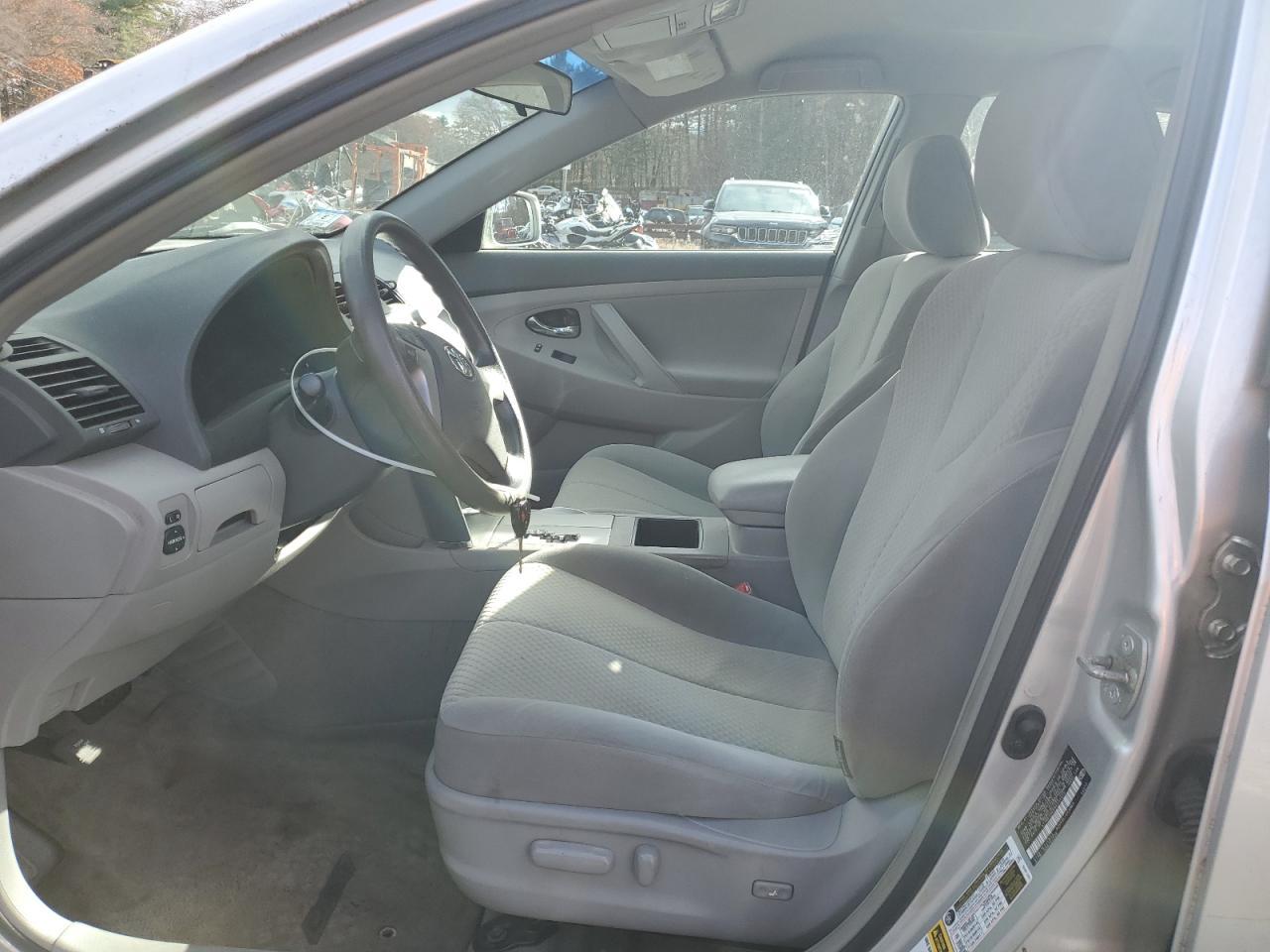 2008 Toyota Camry Le - Image 7