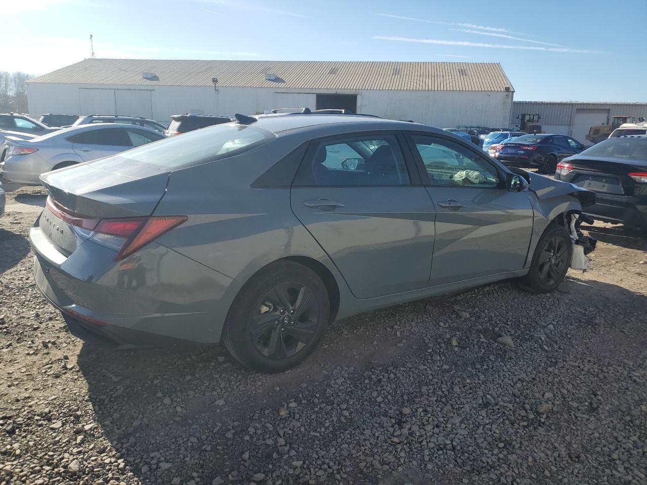 2022 Hyundai Elantra Sel - Фото 3