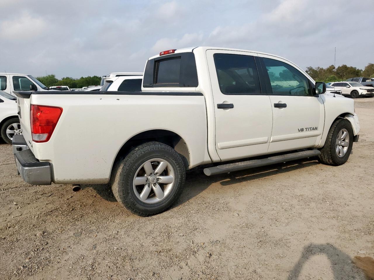 2014 Nissan Titan S - Фото 3