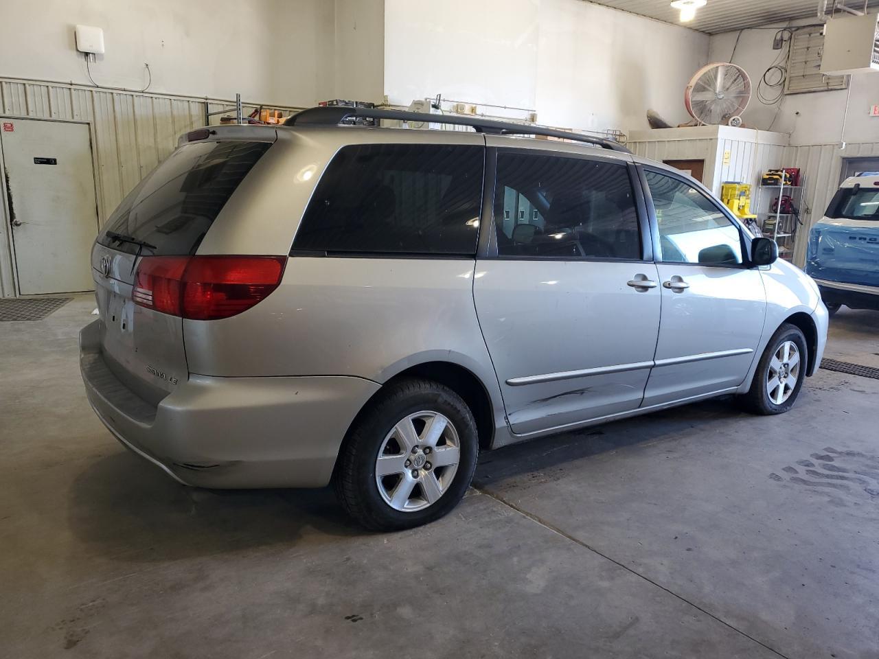 2005 Toyota Sienna Ce - Фото 3