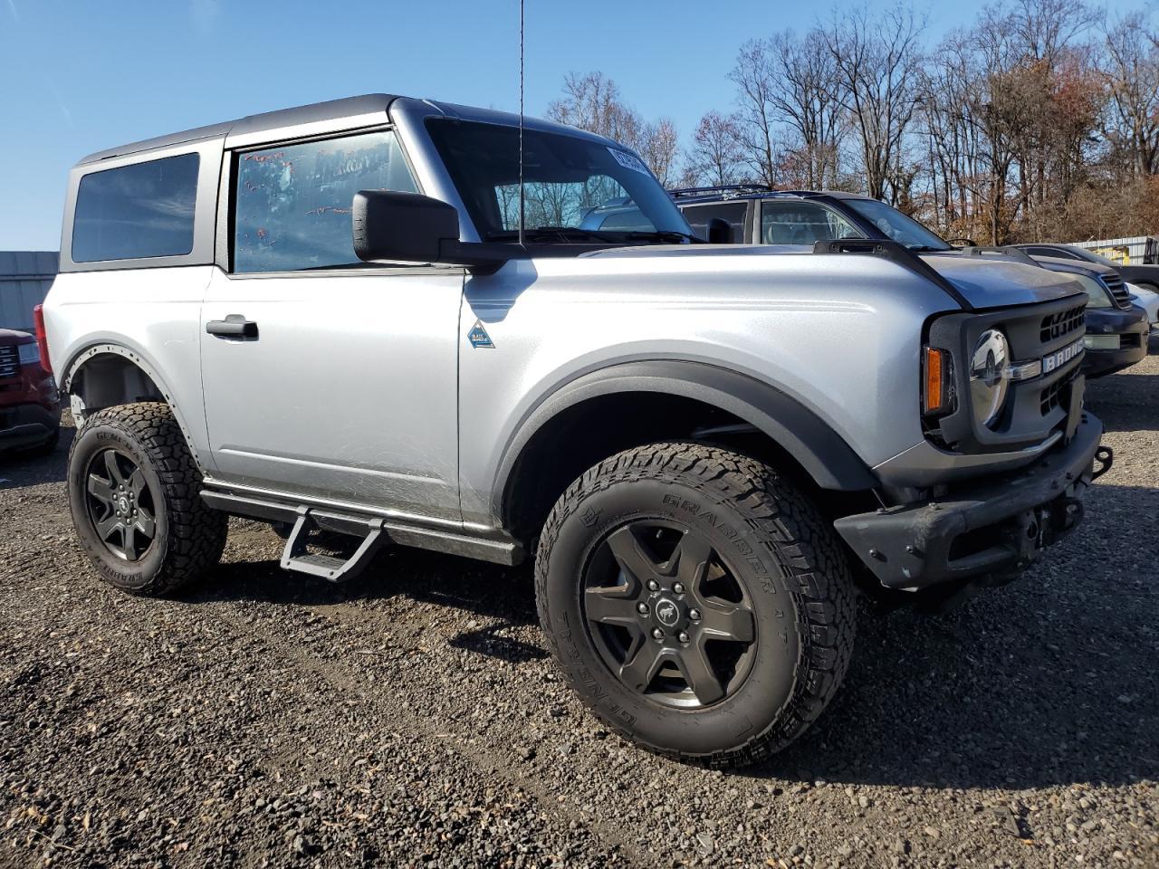 2024 Ford Bronco Black Diamond - Фото 4