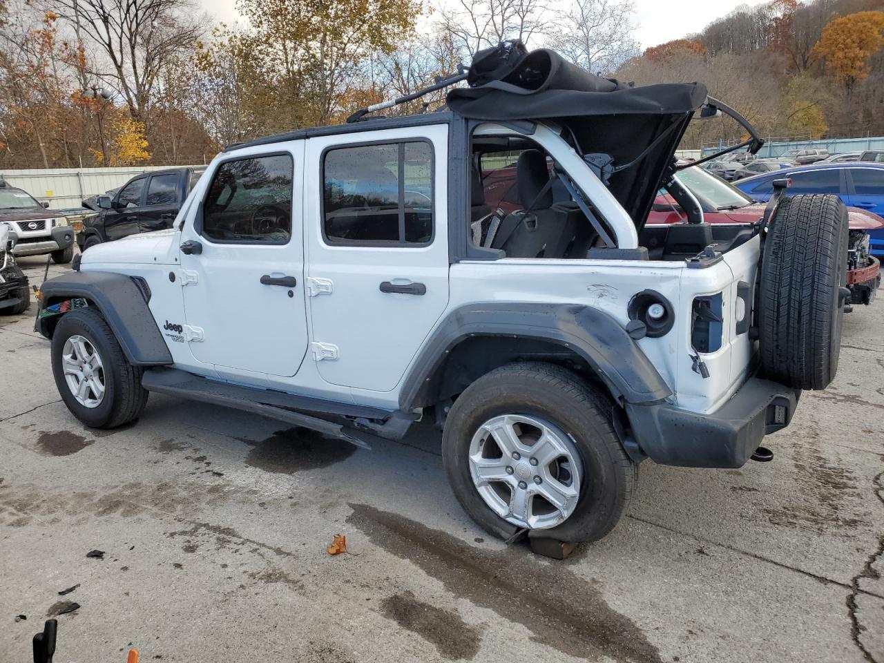 2021 Jeep Wrangler Unlimited Sport - Фото 2