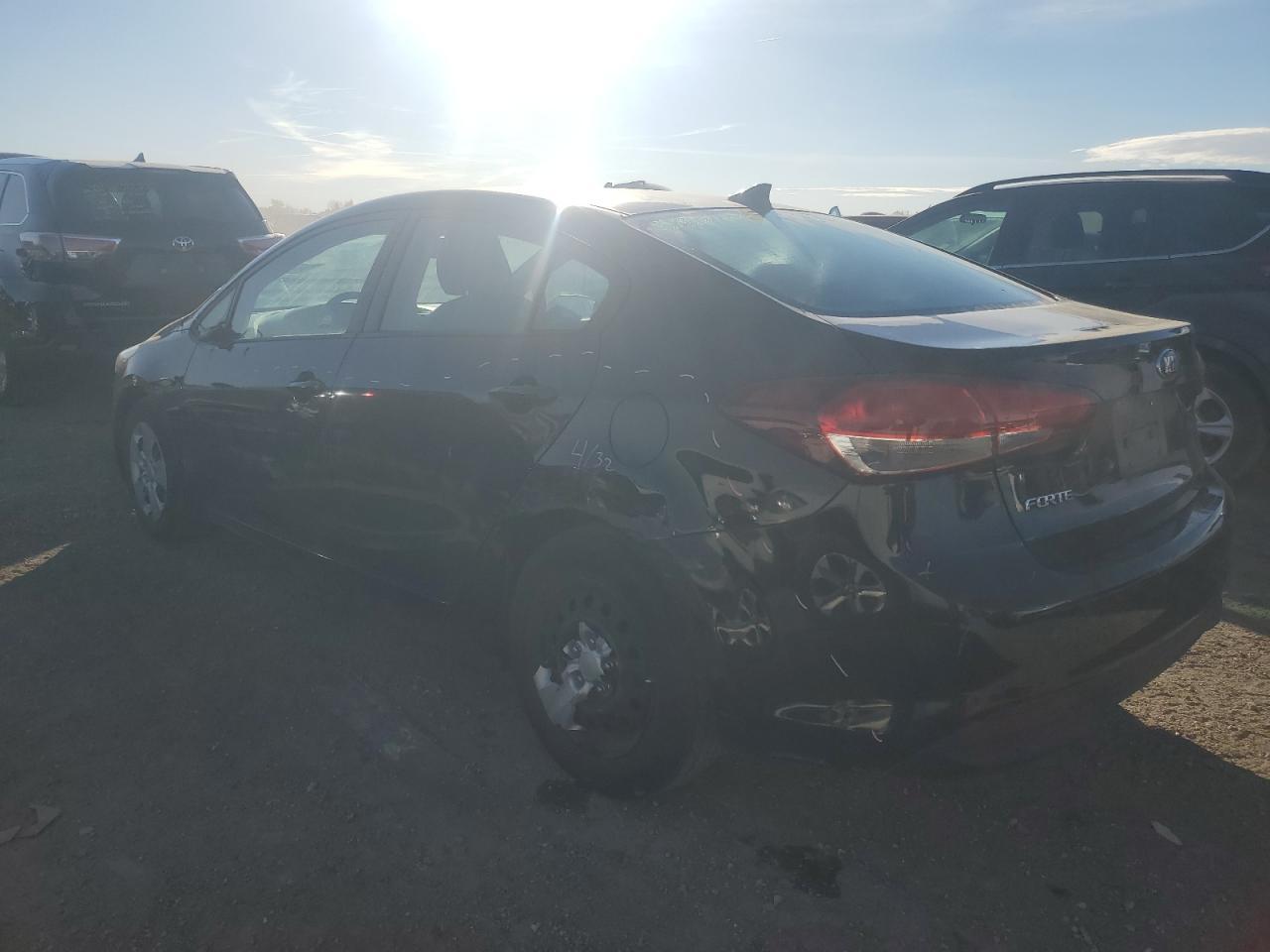2017 Kia Forte Lx - Фото 2