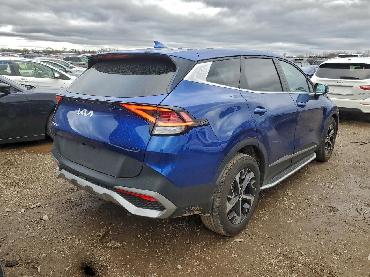 2023 Kia Sportage Ex - Image 3