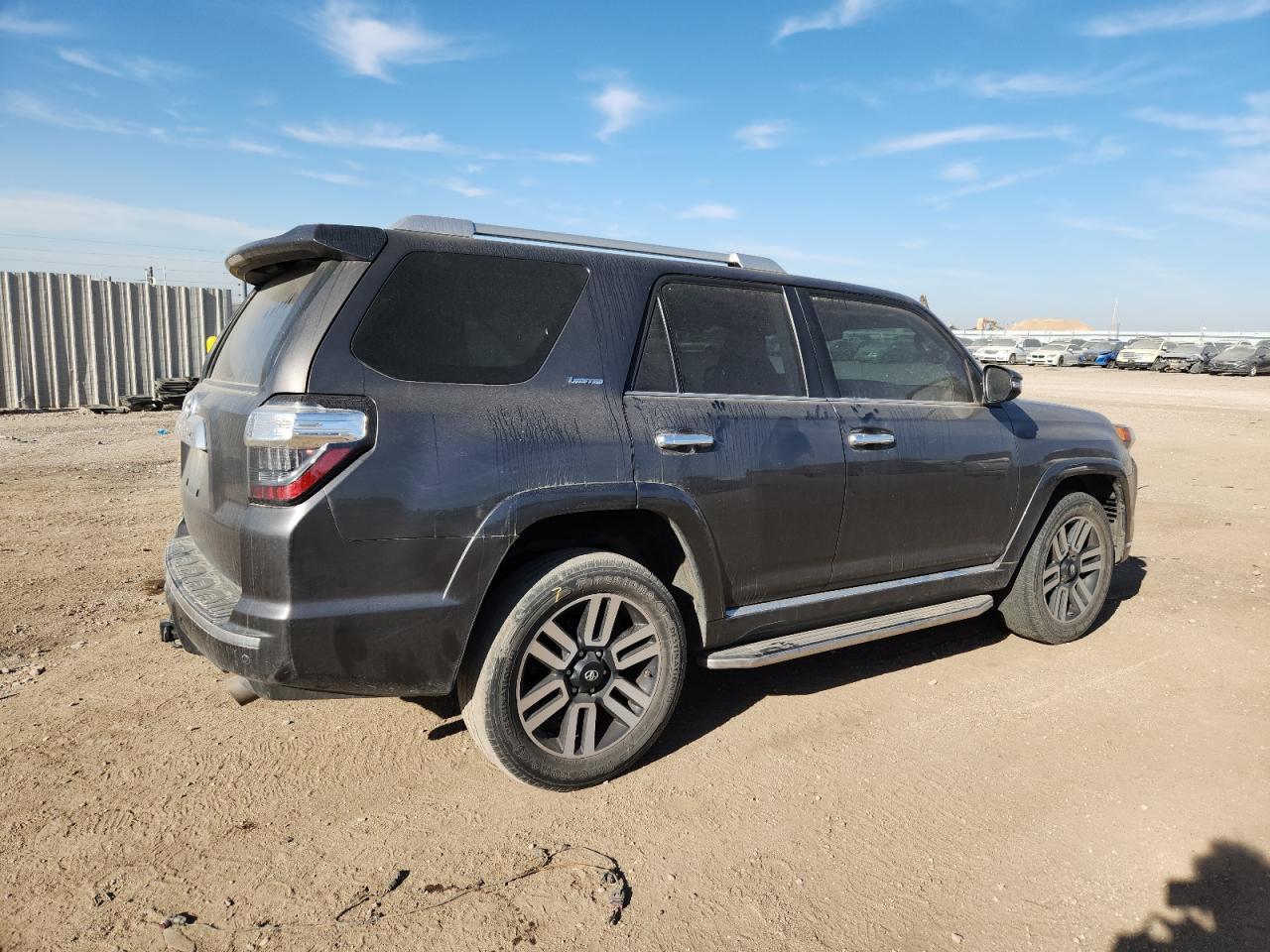 2016 Toyota 4Runner Sr5/Sr5 Premium - Image 3