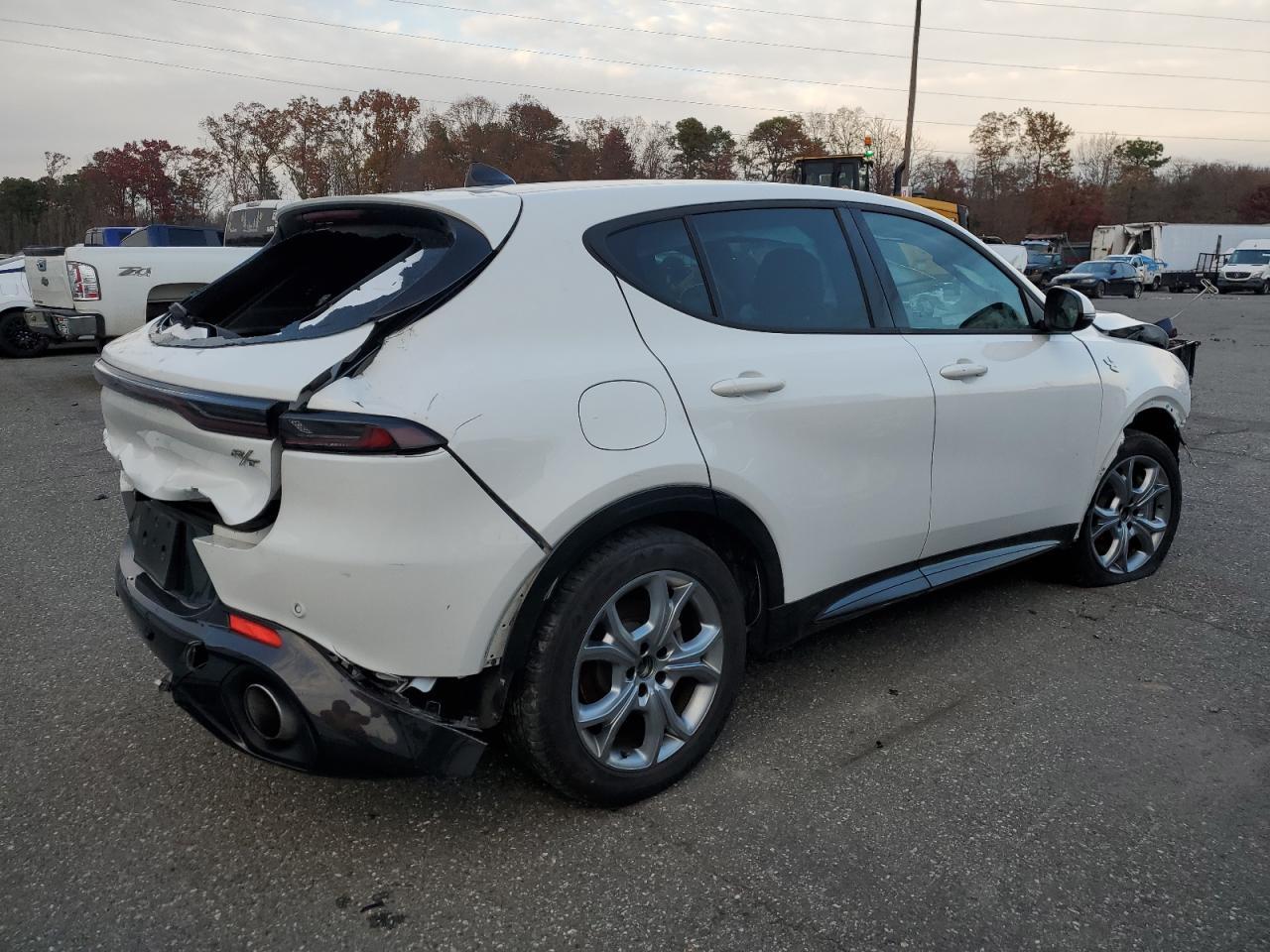 2024 Dodge Hornet R/T - Image 3