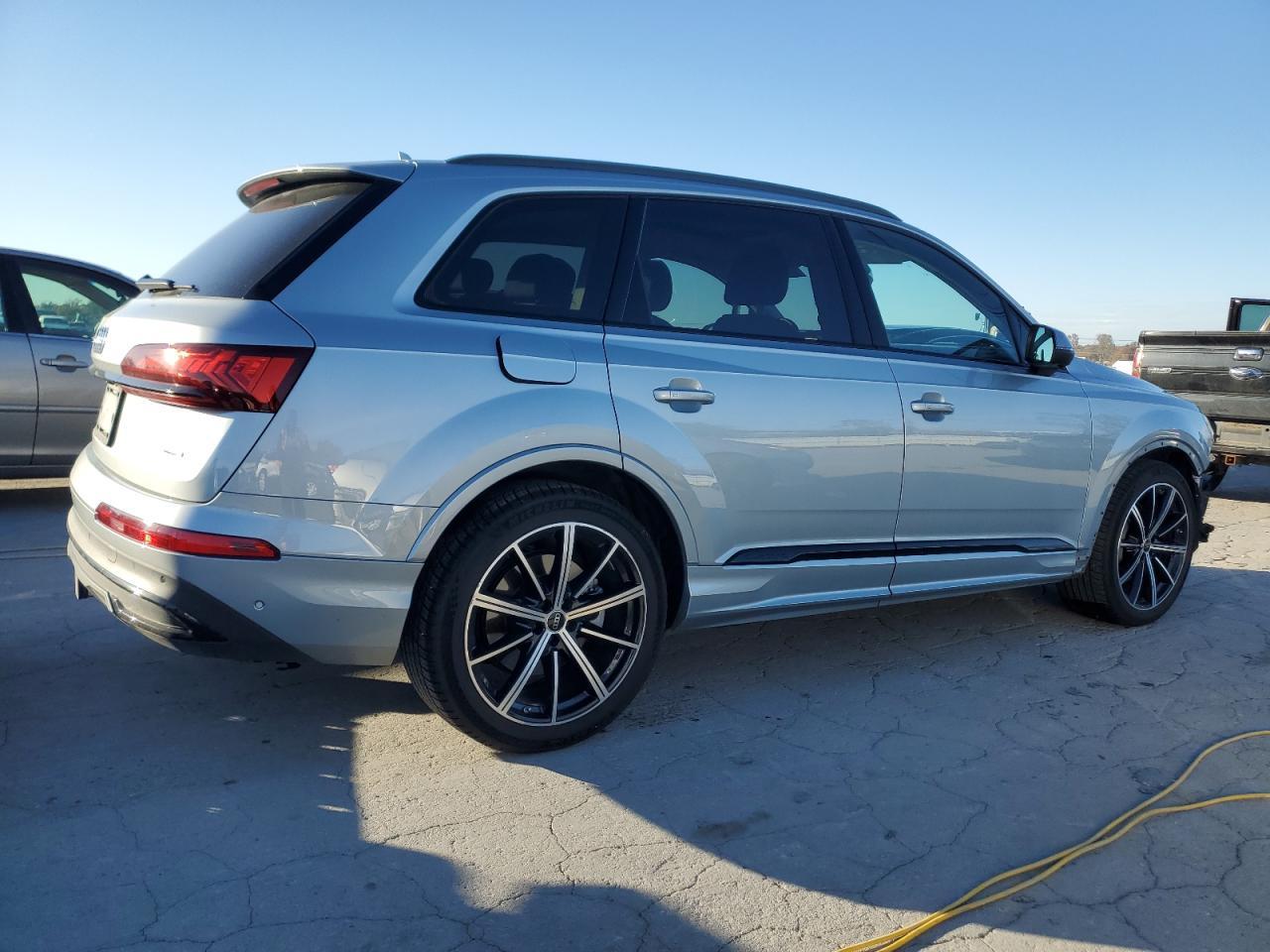 2023 Audi Q7 Prestige - Image 3