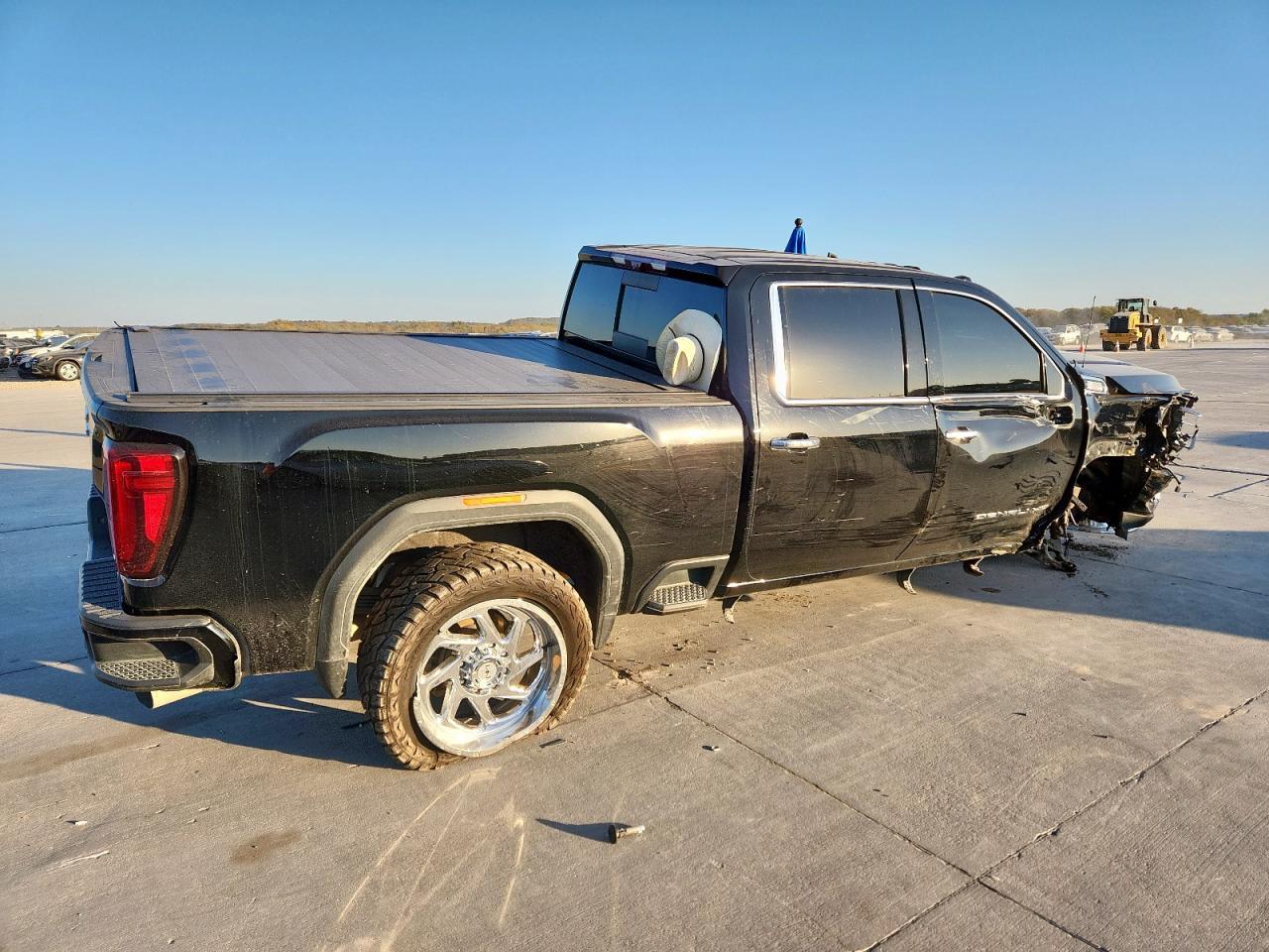 2023 GMC Sierra K2500 Denali - Image 3