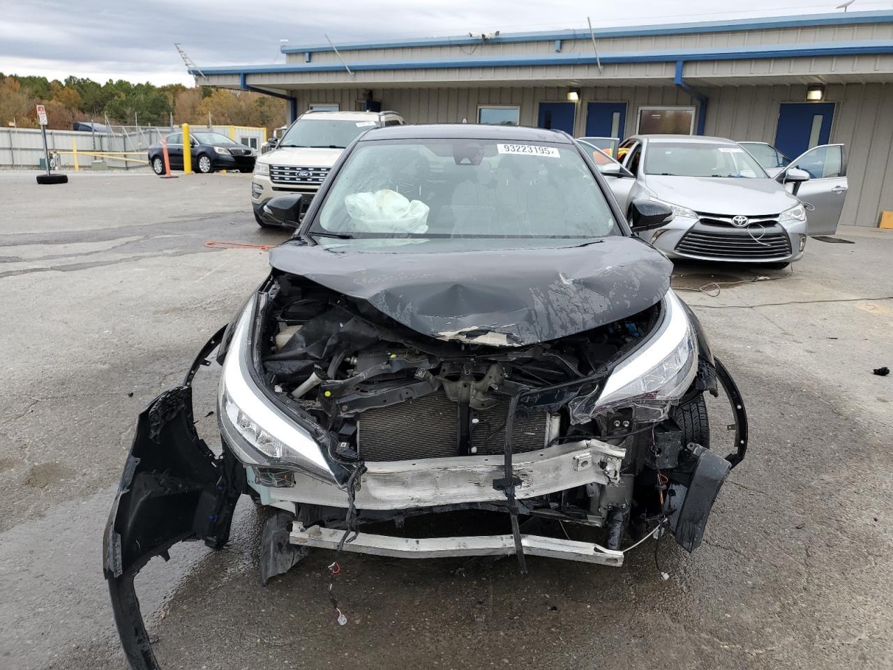 2020 Toyota C-Hr Xle - Фото 5