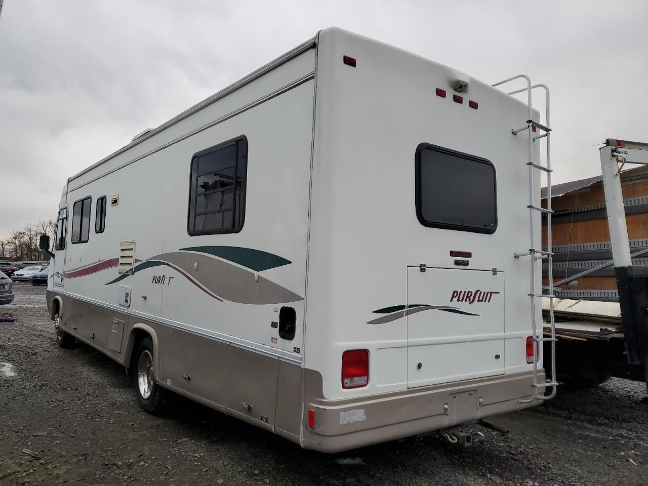 1999 Ford F550 Super Duty Stripped Chassis - Фото 3