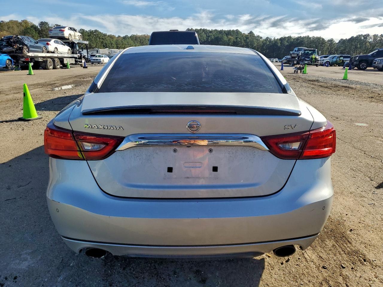 2017 Nissan Maxima 3.5S - Image 6