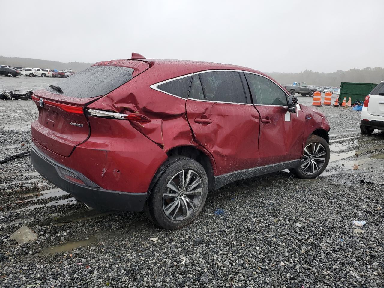 2021 Toyota Venza Le - Image 3