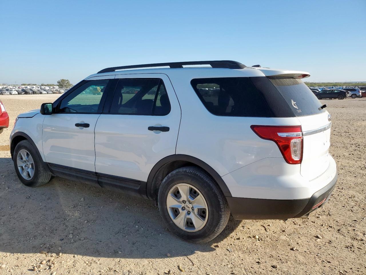 2014 Ford Explorer - Image 2