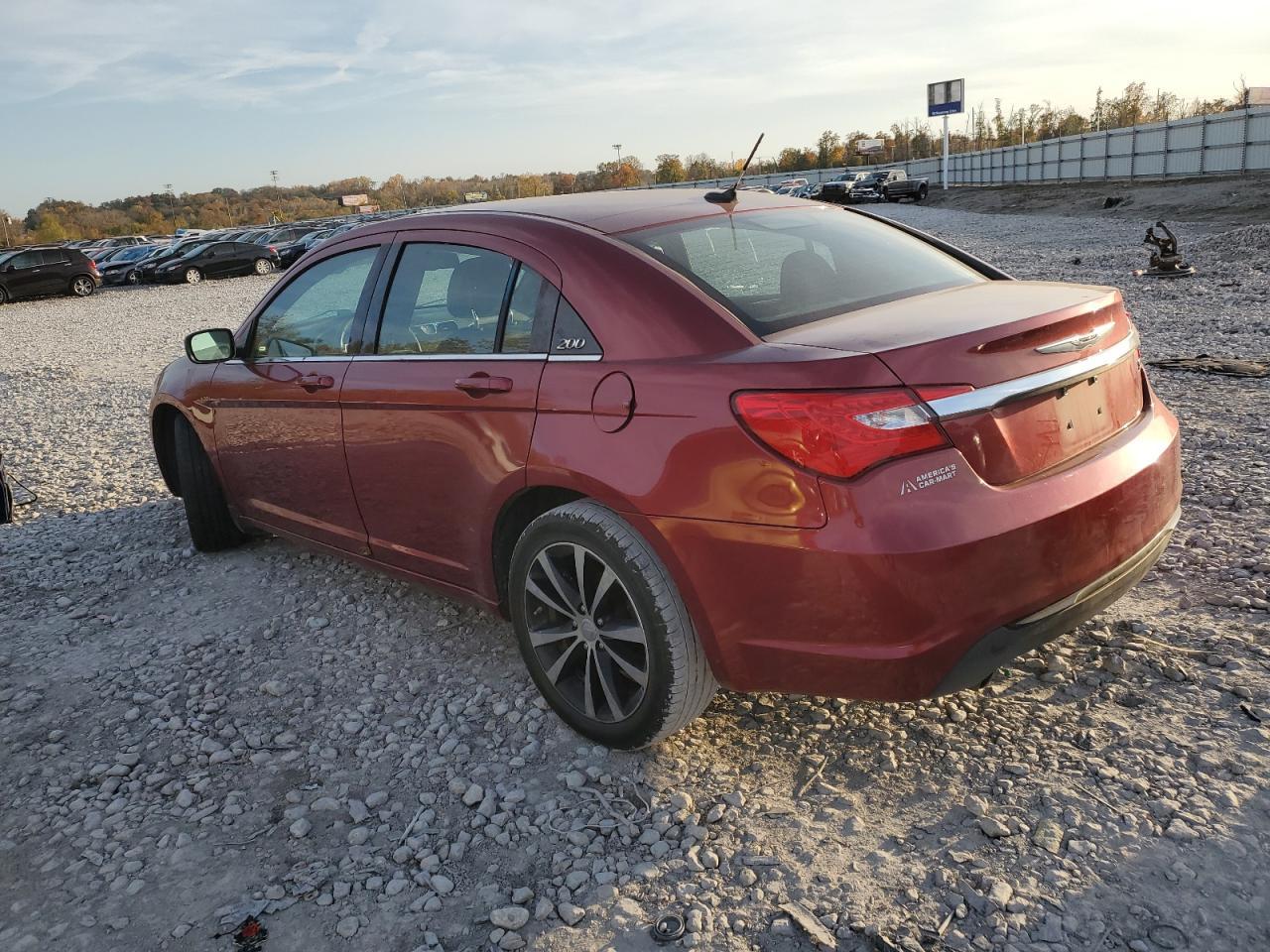2013 Chrysler 200 Limited - Фото 2
