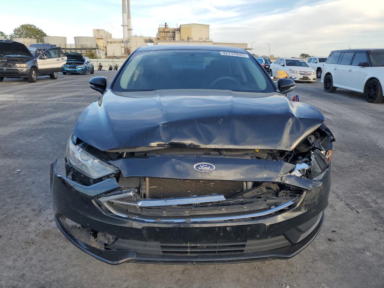 2017 Ford Fusion Se - Фото 5