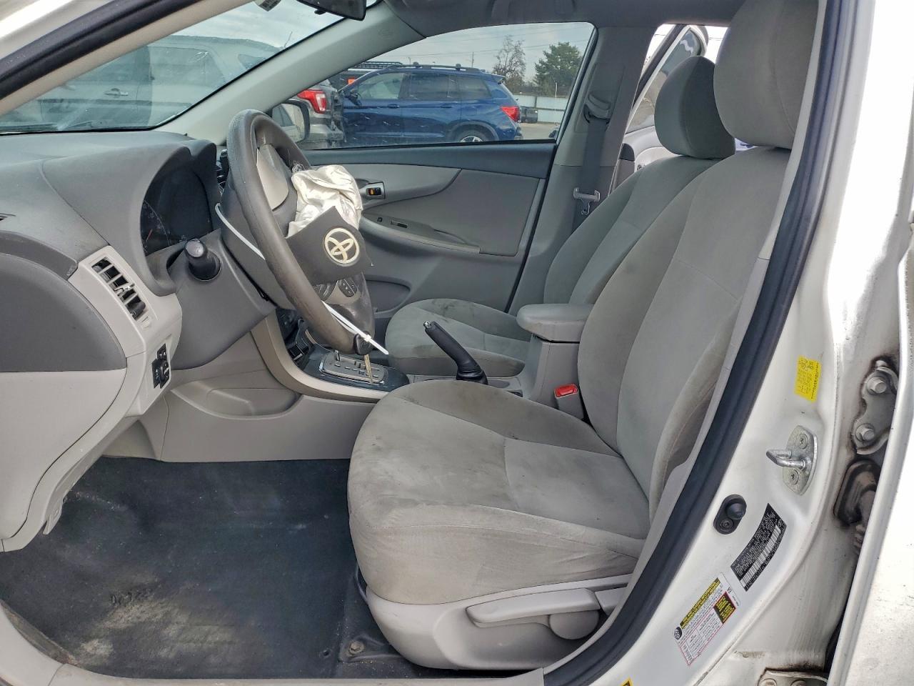 2010 Toyota Corolla Le - Фото 7