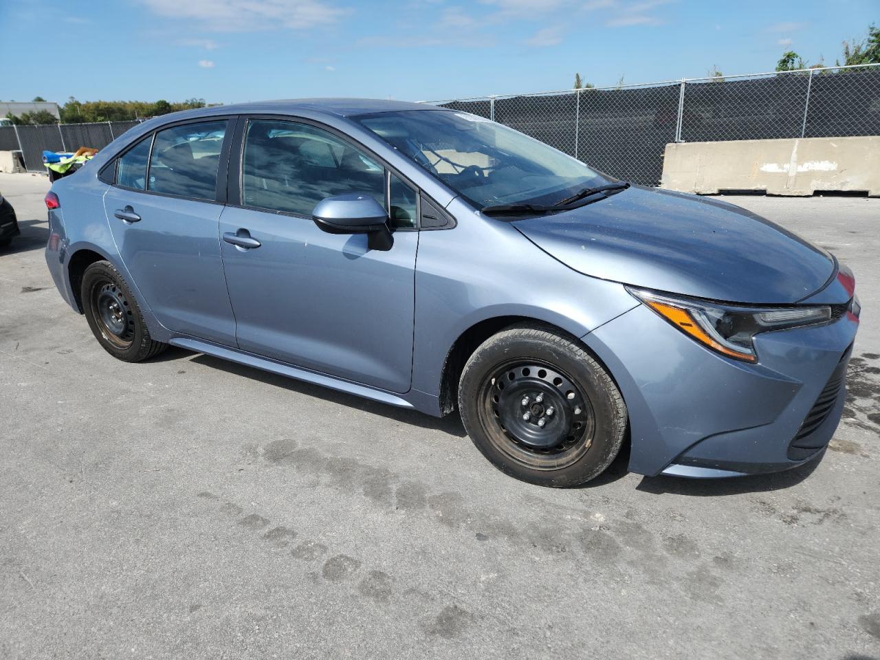 2023 Toyota Corolla Le - Фото 4