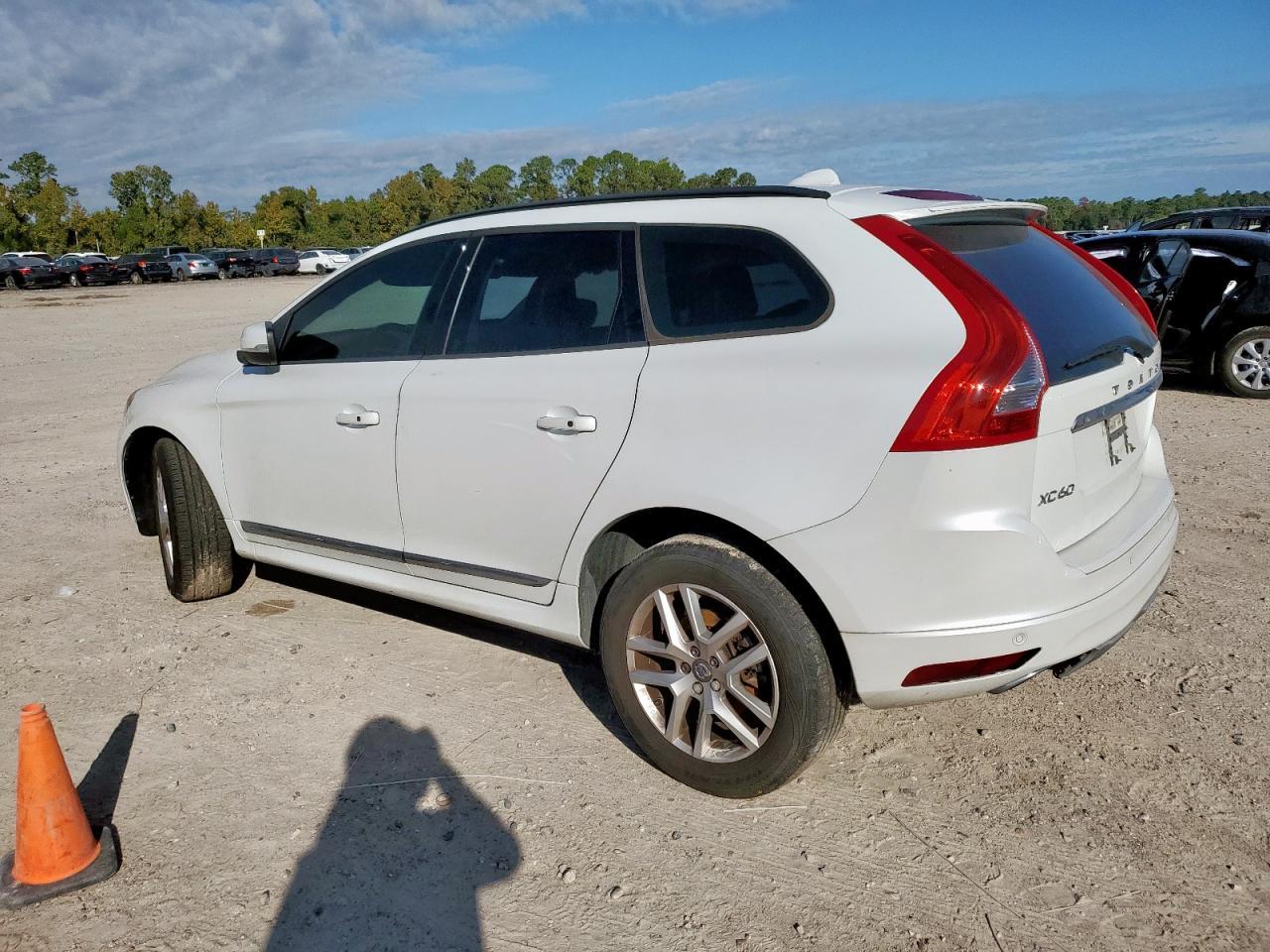 2017 Volvo Xc60 T5 - Фото 2