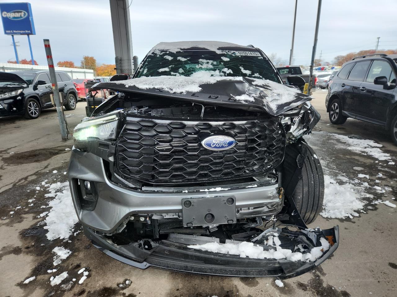 2025 Ford Explorer St-Line - Image 5