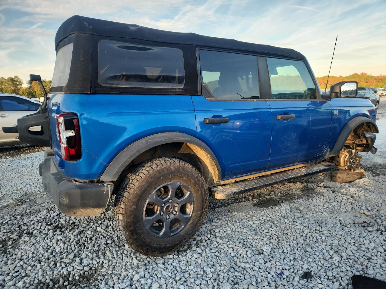 2021 Ford Bronco Base - Фото 3