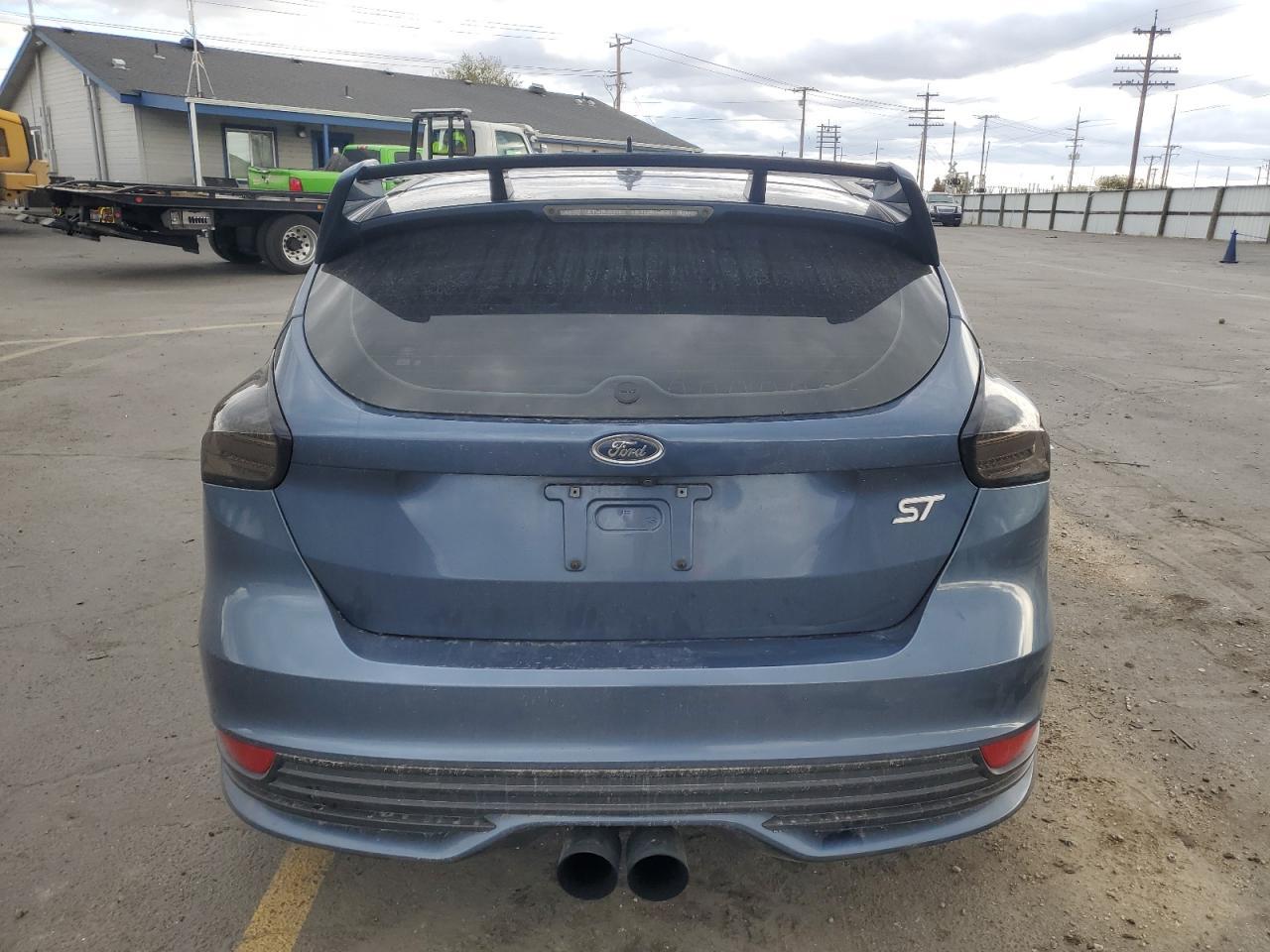 2018 Ford Focus St - Image 6