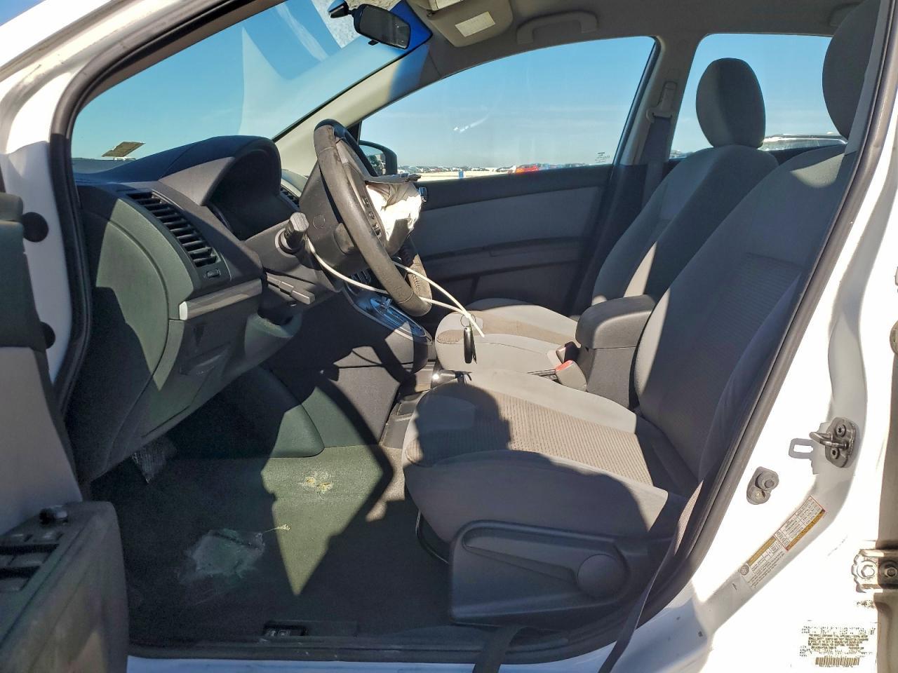 2010 Nissan Sentra 2.0 - Фото 7