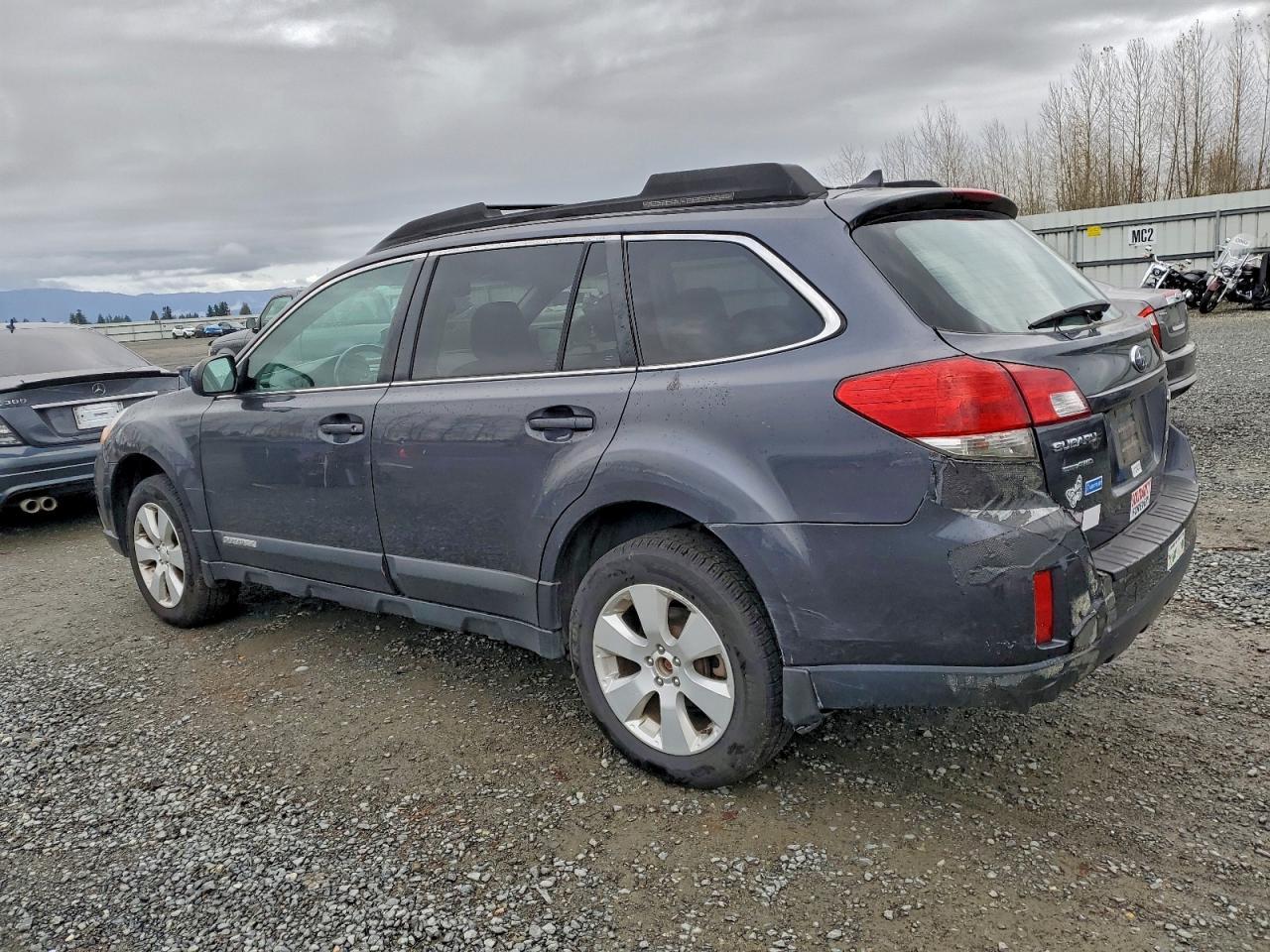 2011 Subaru Outback 2.5I Premium - Фото 2