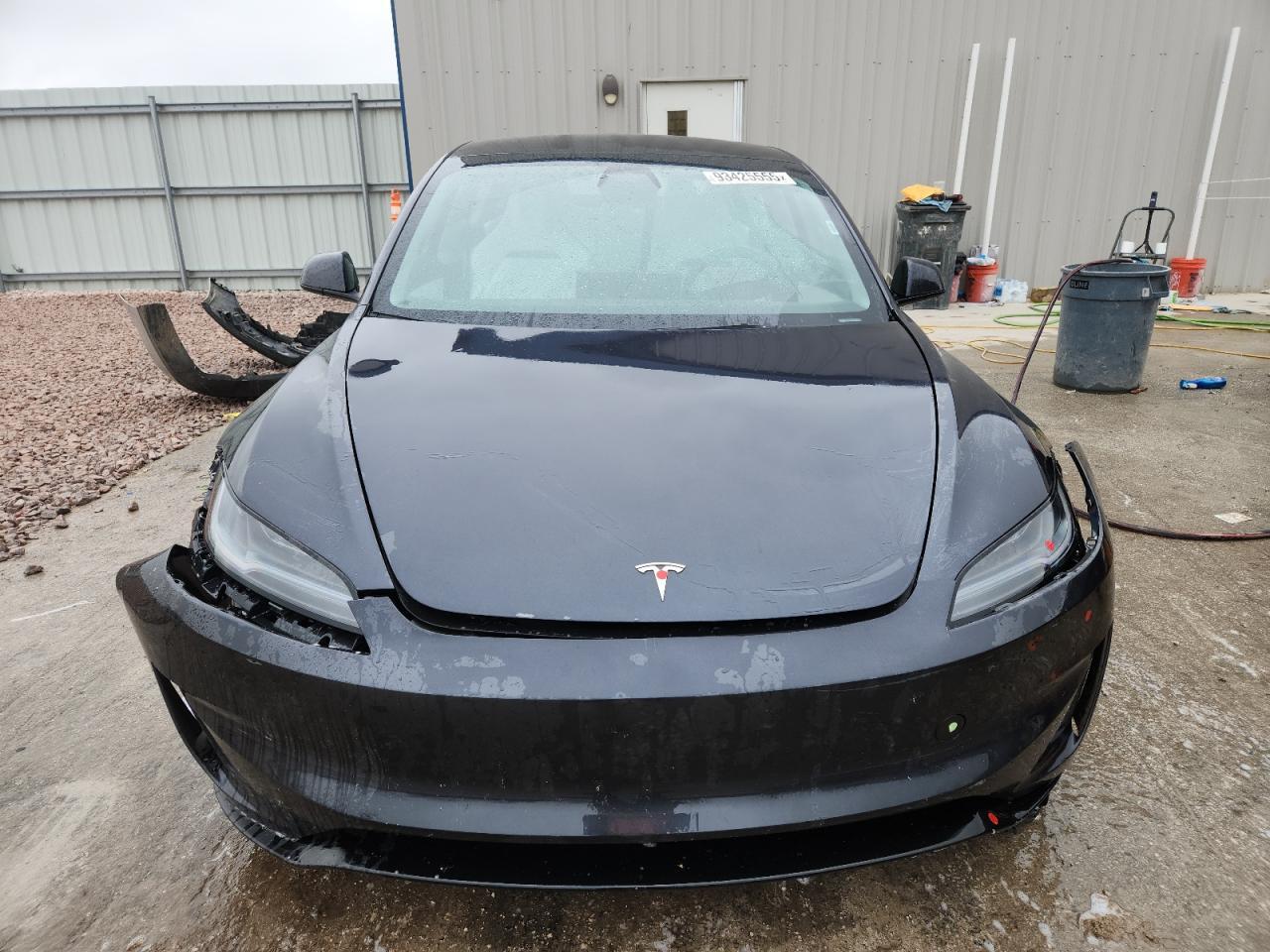 2024 Tesla Model 3 - Image 5