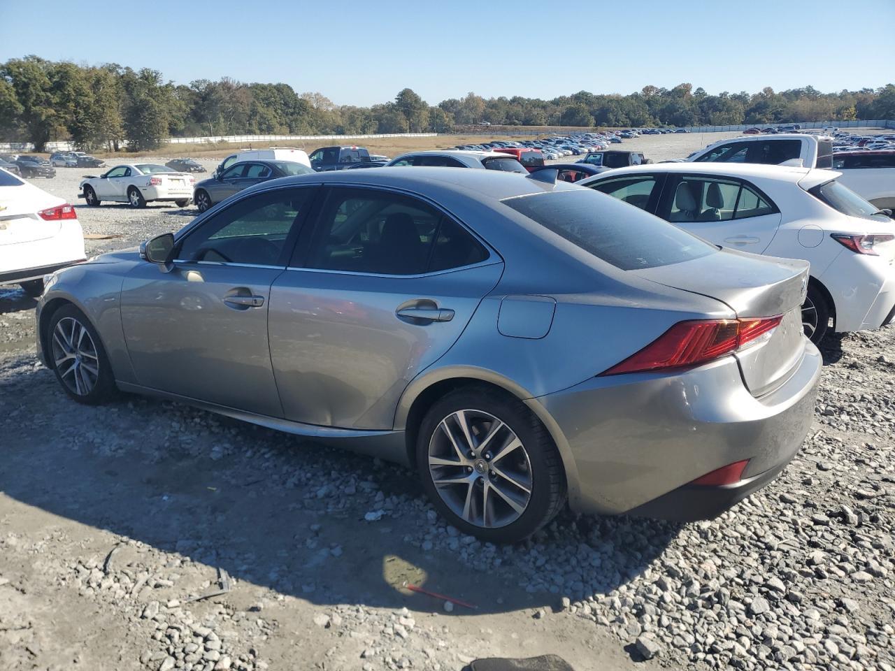 2018 Lexus Is 300 - Image 2
