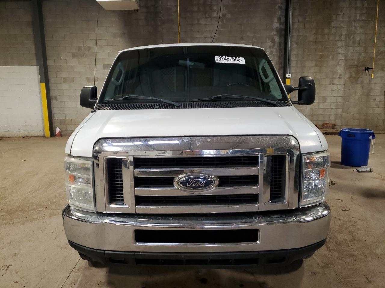 2009 Ford Econoline E250 Van - Image 5