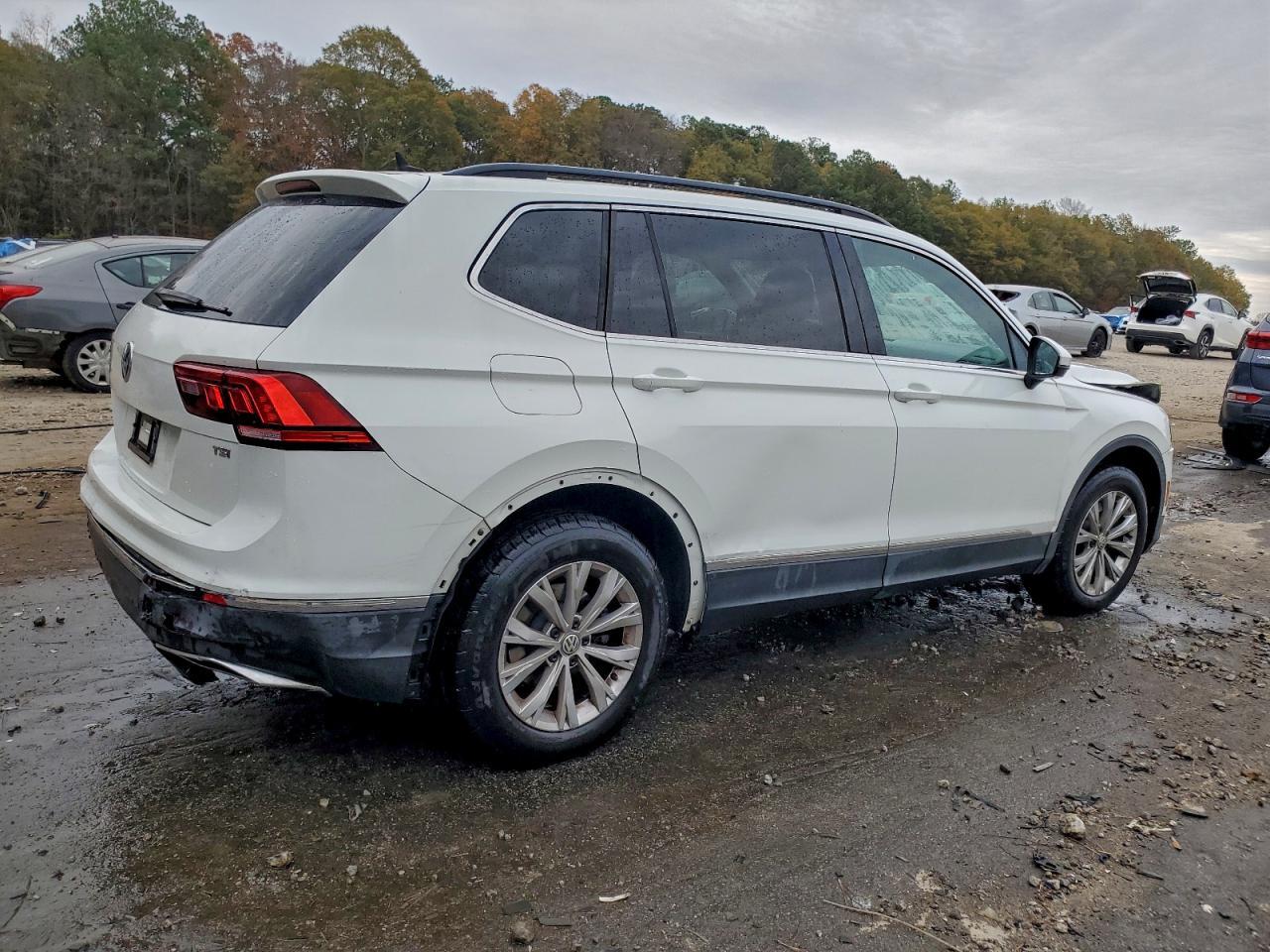 2018 Volkswagen Tiguan Se - Image 3