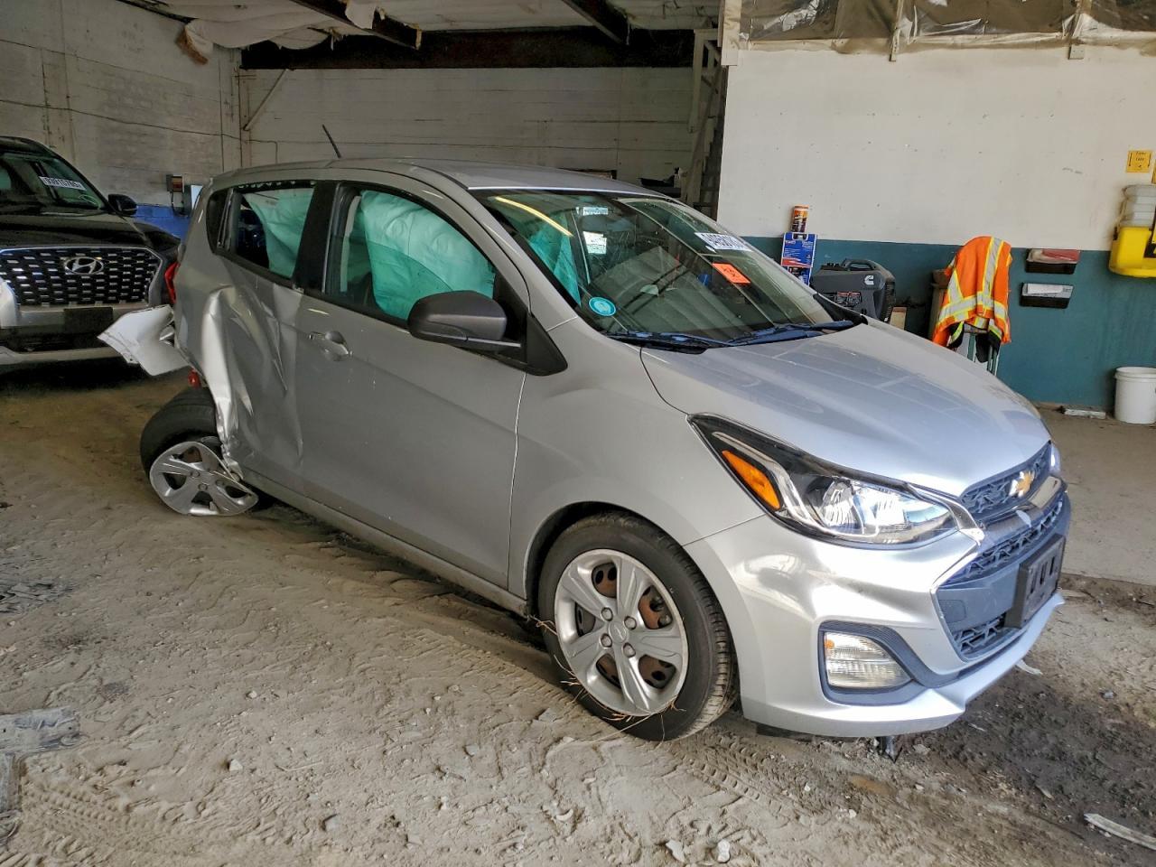 2020 Chevrolet Spark Ls - Фото 4
