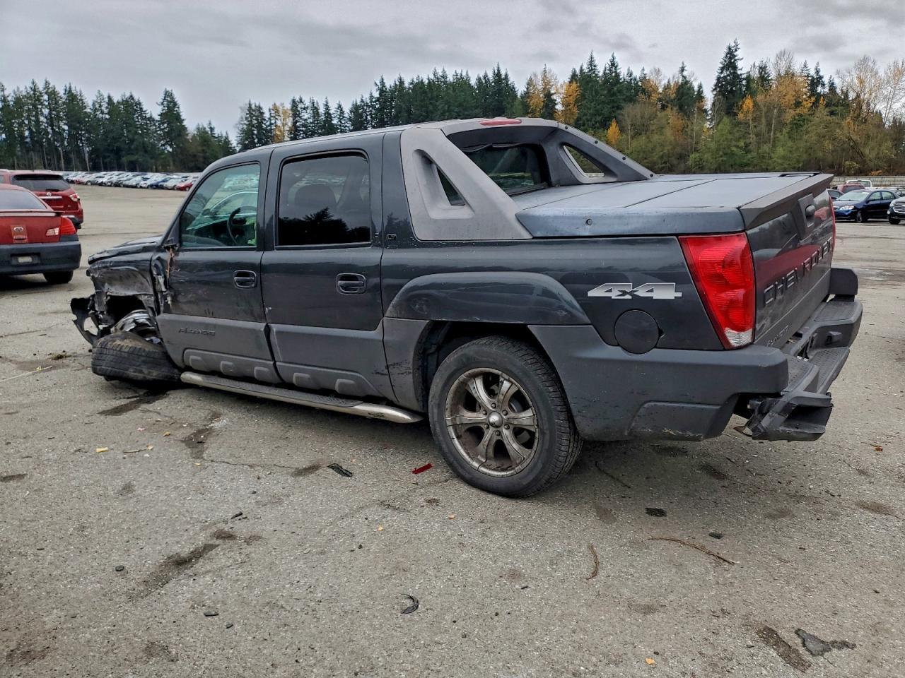 2006 Chevrolet Avalanche K1500 - Image 2