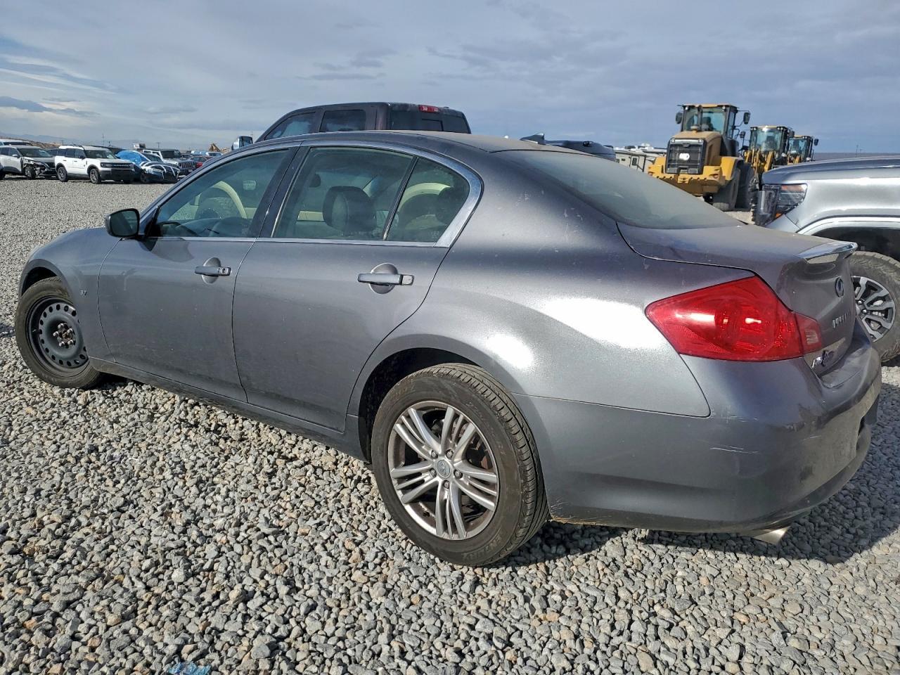 2015 Infiniti Q40 - Фото 2