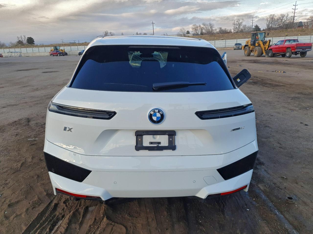 2024 BMW Ix xDrive50 - Image 6