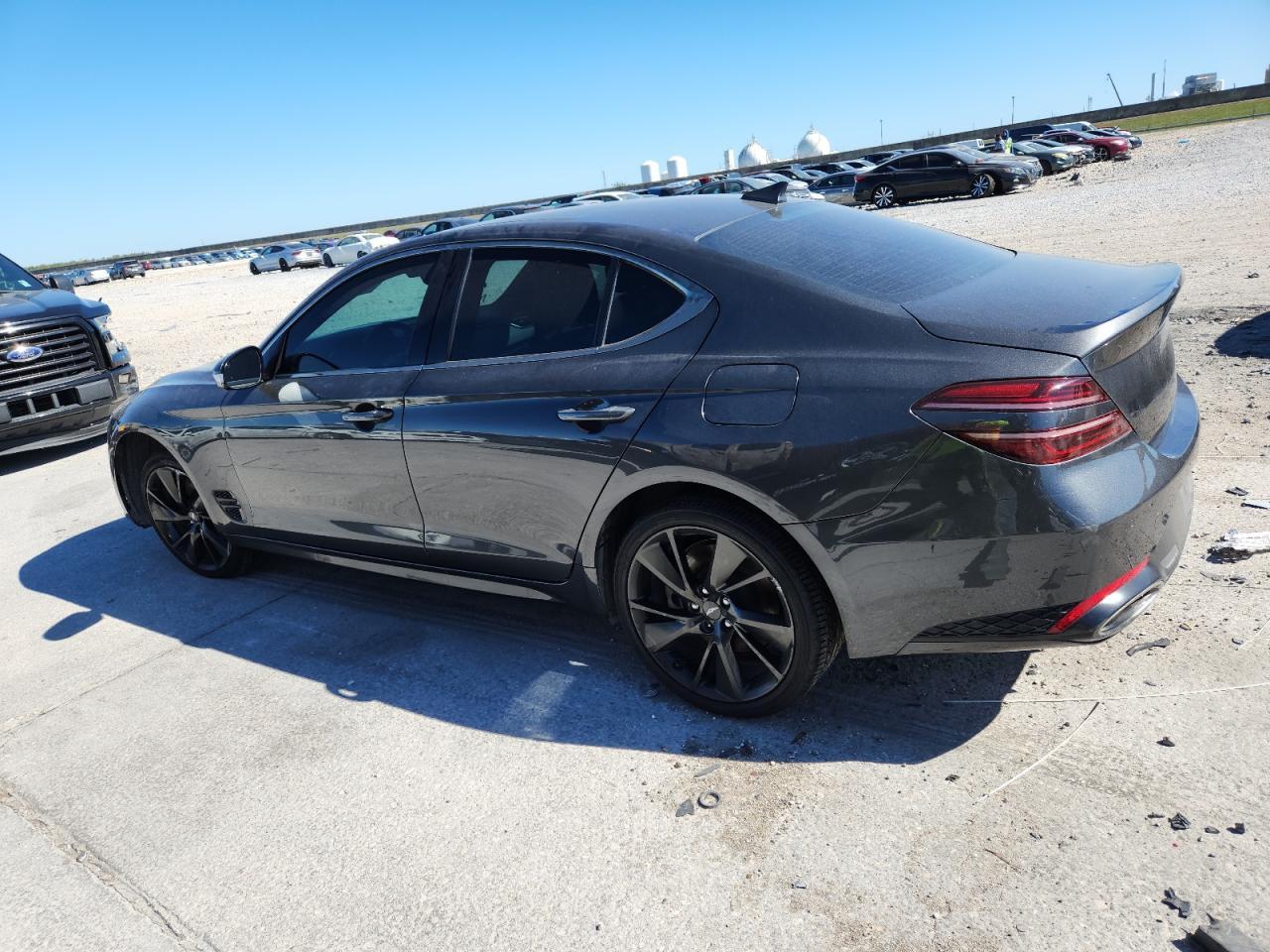 2022 Genesis G70 Base - Фото 2