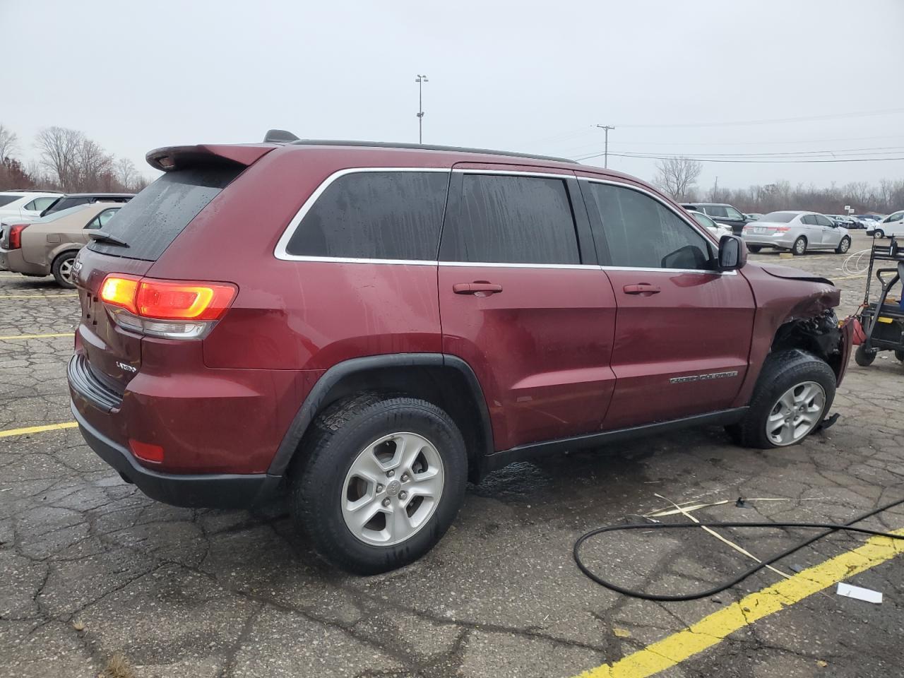 2017 Jeep Grand Cherokee Laredo - Image 3
